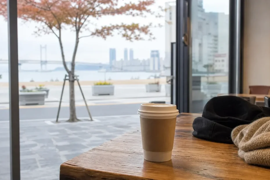 광안리 지역 cafe 방문 전 확인사항을 소개하는 사실적인 참고 이미지